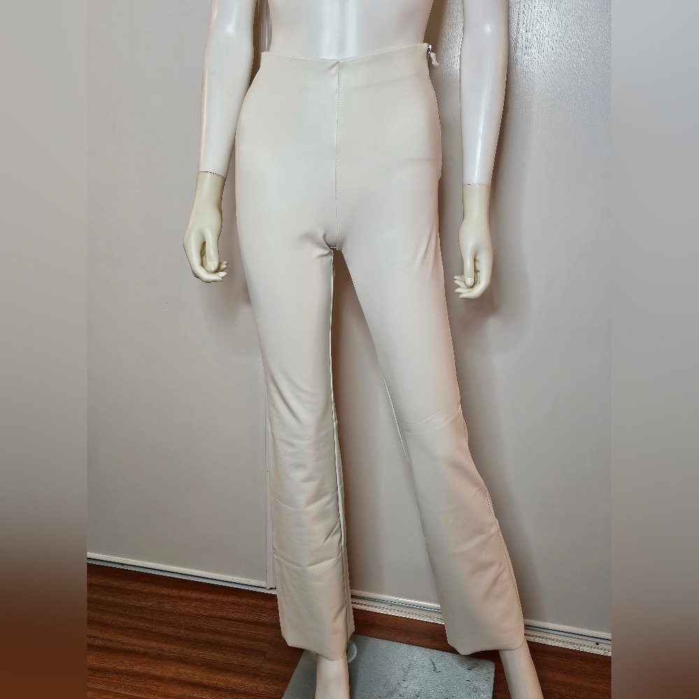 NEW Forever 21 Faux Leathee Highwaist White Women's Pants Size S - Picture 2 of 8